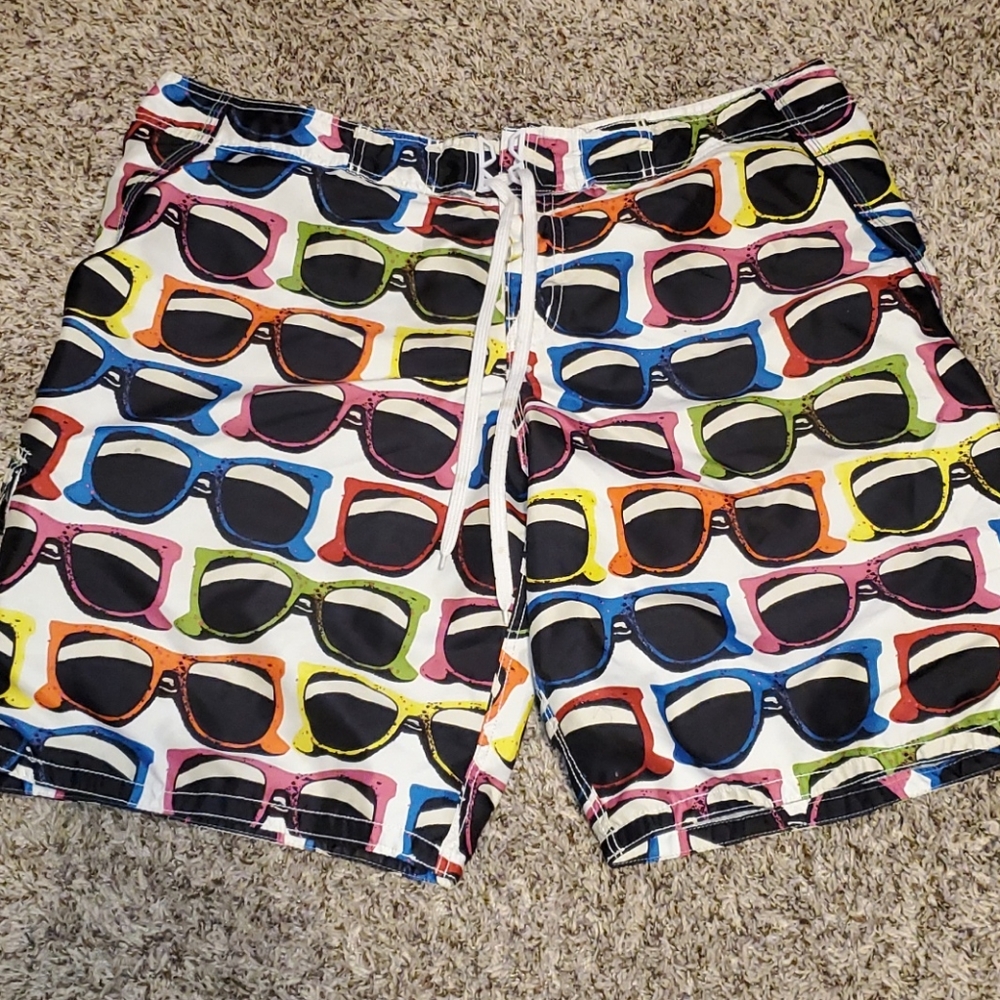 Old navy swim trunks size xl